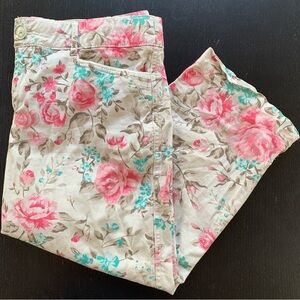 Intro. Floral Capris Love the Fit